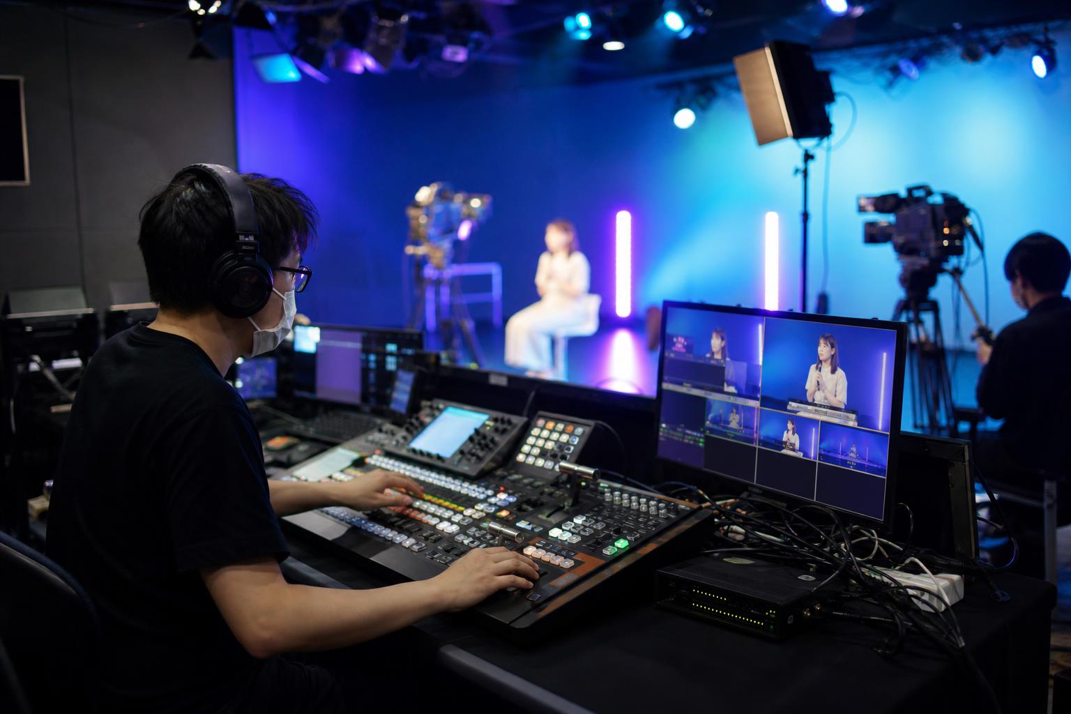 RGBビデオライトRay 120cを活用した配信・映像演出の利用例
