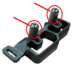 USB-C & HDMI ケーブルクランプ付ネジ2個