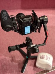 DJI RS 4 Pro 3軸ジンバルスタビライザー 一眼レフ & シネマカメラ用 Canon/Sony/Panasonic/Nikon/Fujifilm 第2世代ネイティブ縦向き撮影 積載量 4.5kg フォーカス＆ズーム デュアルモーターのレビュー